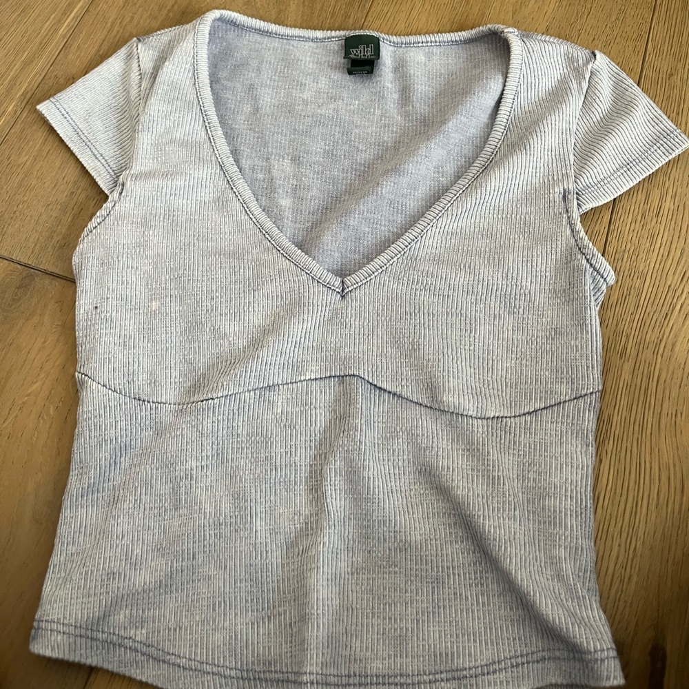 Wild Fable Light Gray V-Neck Ribbed Tee